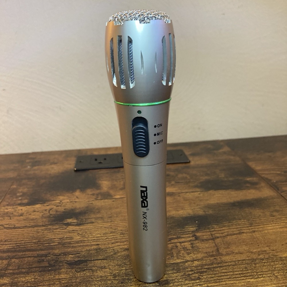 NAXA NX-982 DJ Karaoke Mic Unit Only Powers On Microphone‎